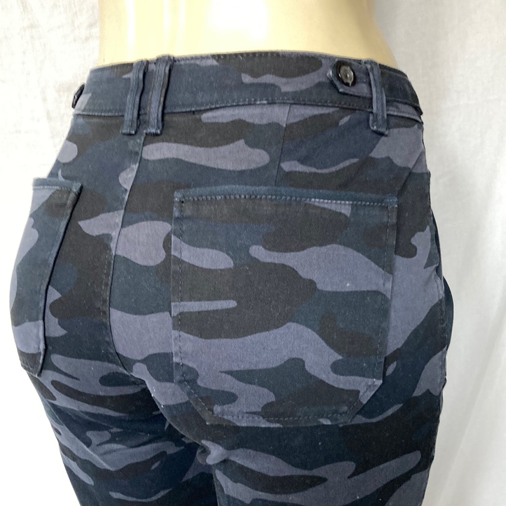 DEMOCRACY Jeans Women’s Tummy Control Size 6 Camouflage Pattern Crop Ankle NWOT